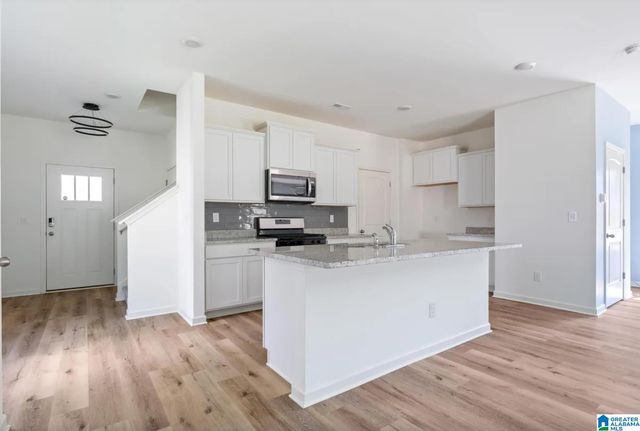 220 CHELSEA PARK CIRCLE, Chelsea, AL 35043