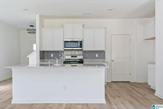 220 CHELSEA PARK CIRCLE, Chelsea, AL 35043