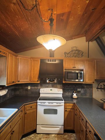 9636 SW Adams Street, Okeechobee, FL 34974