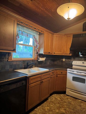 9636 SW Adams Street, Okeechobee, FL 34974