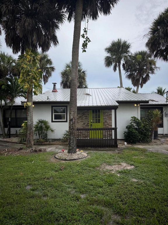 9636 SW Adams Street, Okeechobee, FL 34974