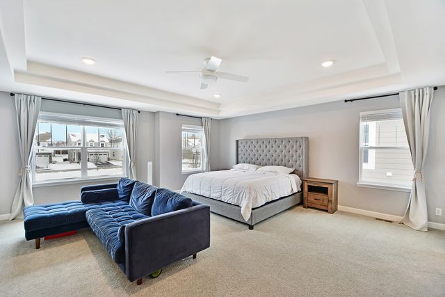 2 Potter Court, Hawthorn Woods, IL 60047