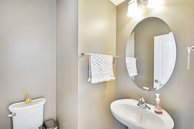 2 Potter Court, Hawthorn Woods, IL 60047