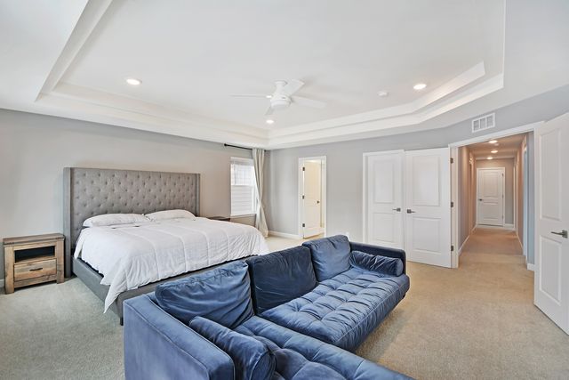 2 Potter Court, Hawthorn Woods, IL 60047