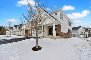 2 Potter Court, Hawthorn Woods, IL 60047