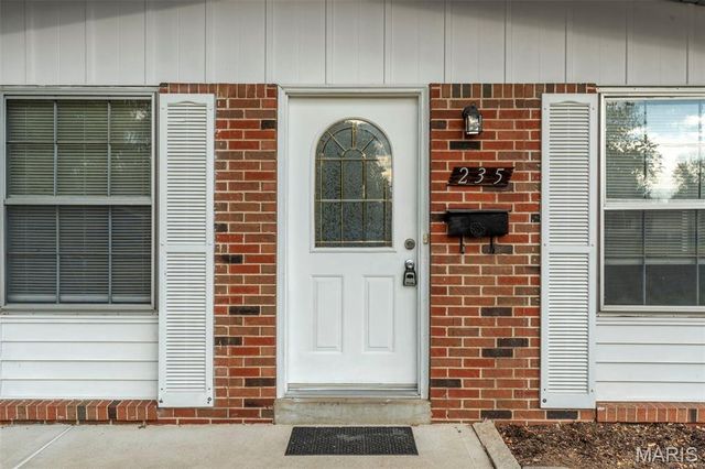 235 Moule Drive, Florissant, MO 63031