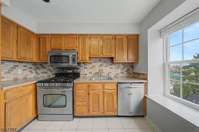 251 Broadmoor-3 3, Union Twp., NJ 07083