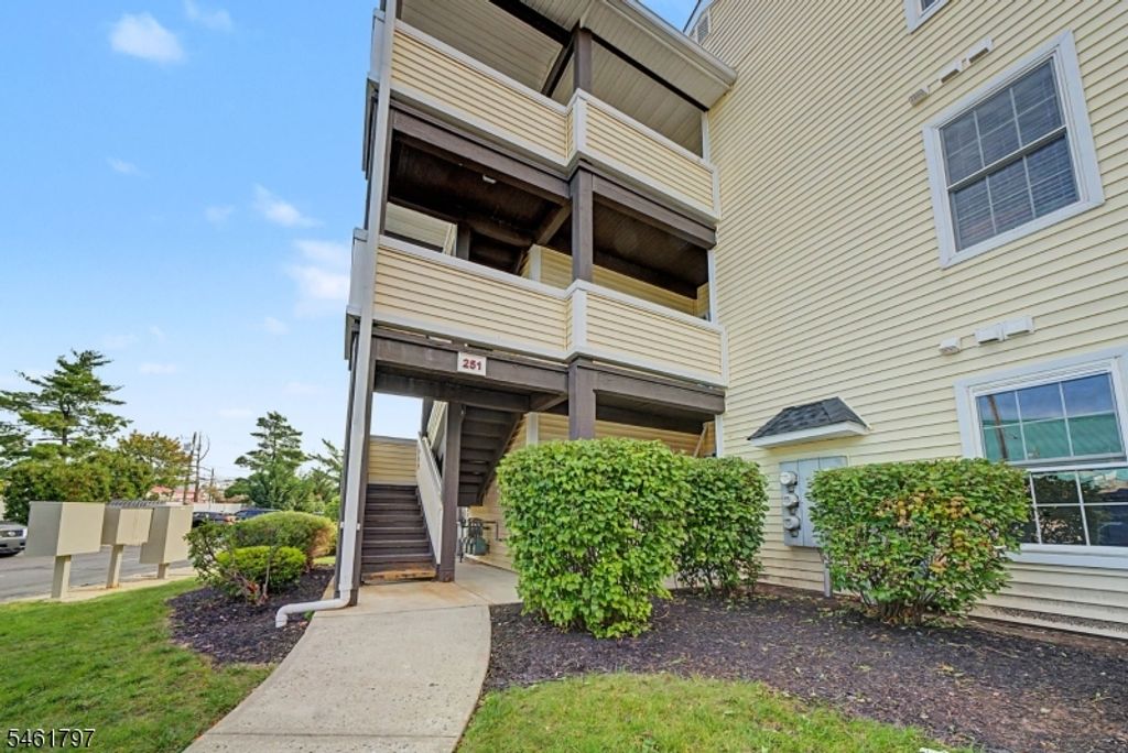 251 Broadmoor-3 3, Union Twp., NJ 07083 — exterior