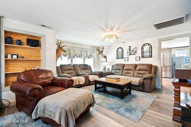 296 Middle River Road NE, Supply, NC 28462