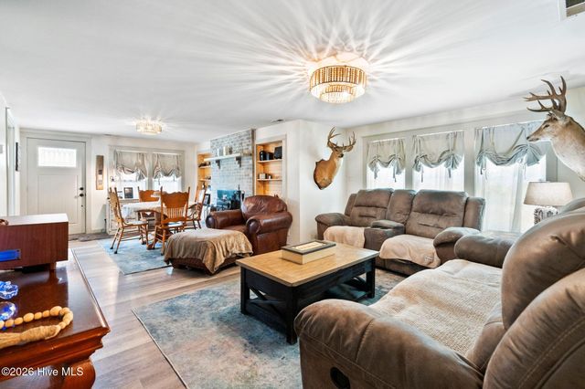 296 Middle River Road NE, Supply, NC 28462