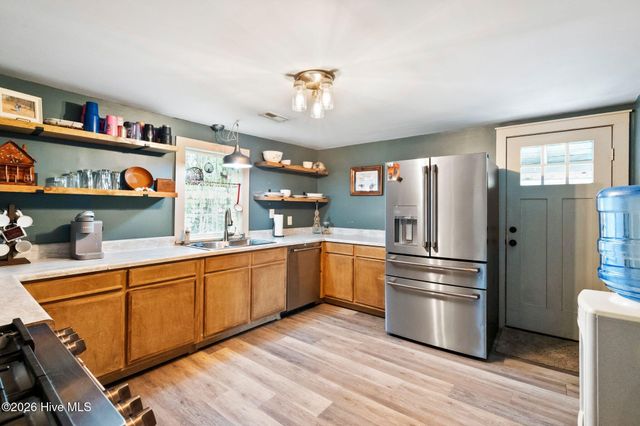 296 Middle River Road NE, Supply, NC 28462