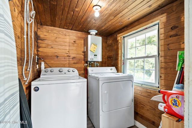 296 Middle River Road NE, Supply, NC 28462