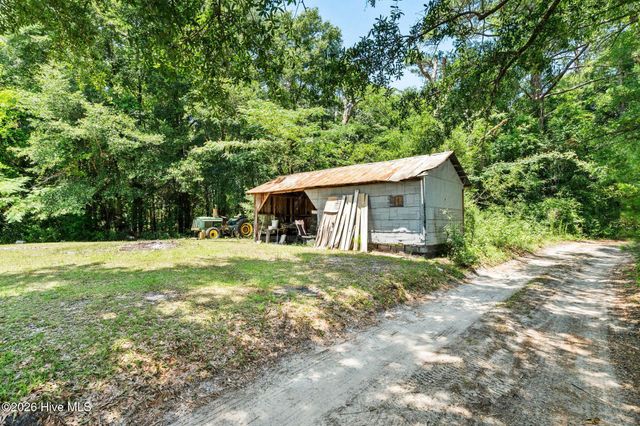 296 Middle River Road NE, Supply, NC 28462