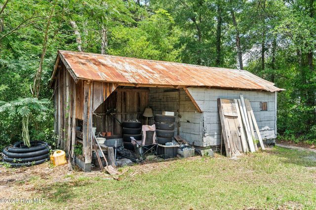 296 Middle River Road NE, Supply, NC 28462