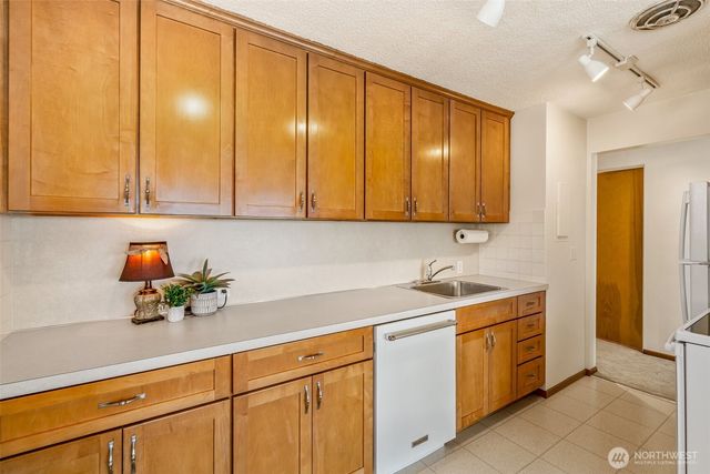 3015 Alki Avenue SW, Seattle, WA 98116