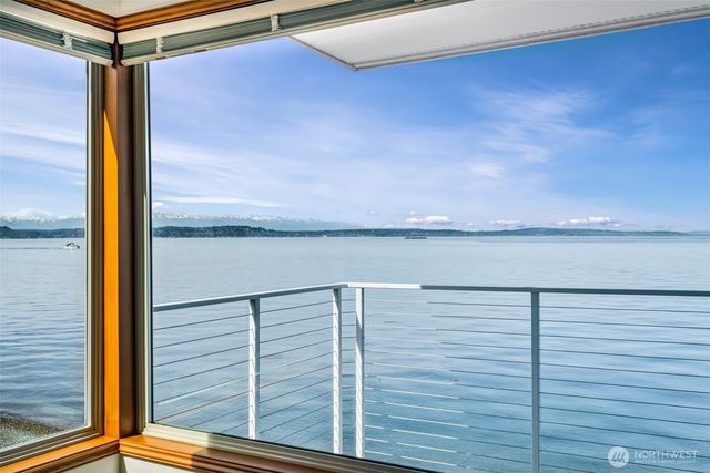 3015 Alki Avenue SW, Seattle, WA 98116