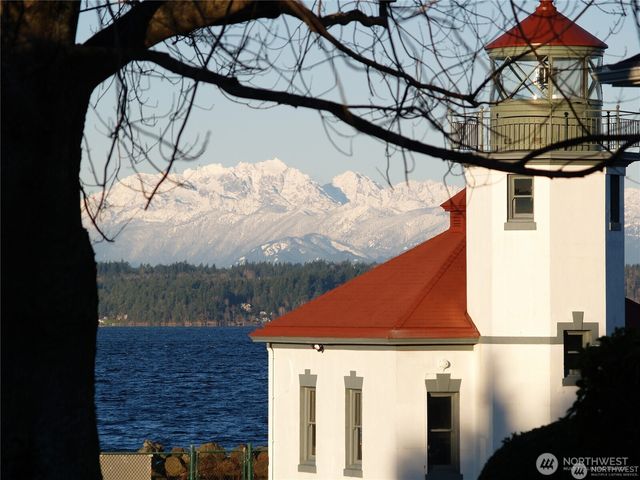 3015 Alki Avenue SW, Seattle, WA 98116