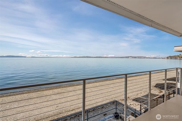 3015 Alki Avenue SW, Seattle, WA 98116