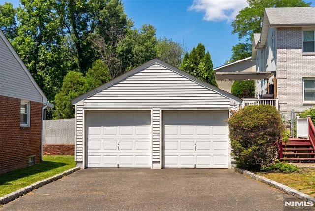 113 Grove Street, Tenafly, NJ 07670