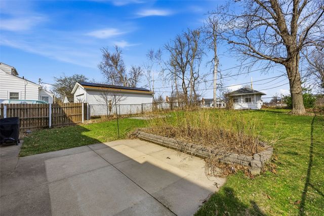 1624 Wildwood Dr NE, Cedar Rapids, IA 52402