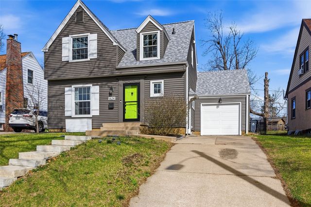 1624 Wildwood Dr NE, Cedar Rapids, IA 52402
