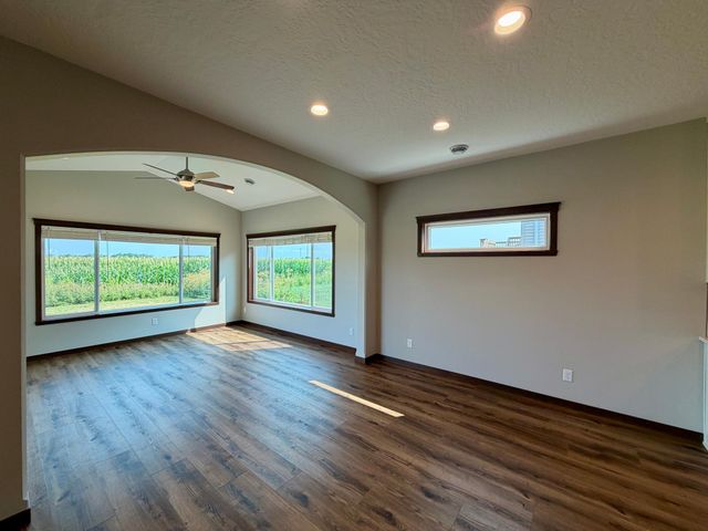 1506 6 Avenue NE, Dilworth, MN 56529