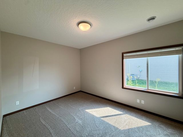 1506 6 Avenue NE, Dilworth, MN 56529