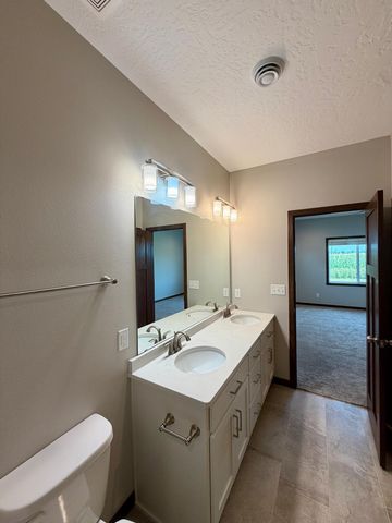 1506 6 Avenue NE, Dilworth, MN 56529