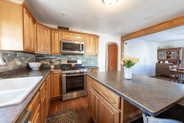 103 Chicago St, Fall River, MA 02721