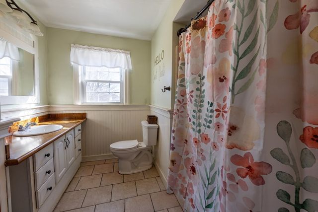 103 Chicago St, Fall River, MA 02721