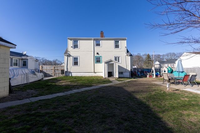 103 Chicago St, Fall River, MA 02721