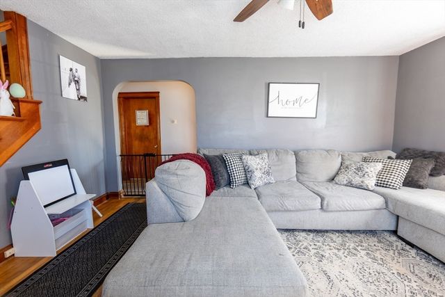 103 Chicago St, Fall River, MA 02721