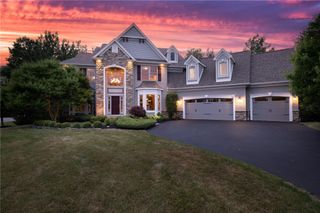 53 Hampstead Drive, Penfield, NY 14580
