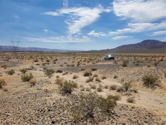 37211 Paradise Springs, Yermo, CA 92398