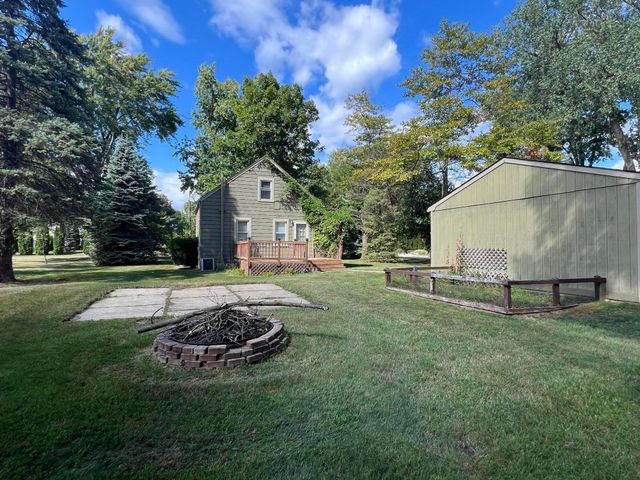686 Troywood Drive, City Of Troy, MI 48083