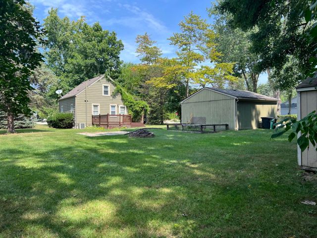 686 Troywood Drive, City Of Troy, MI 48083