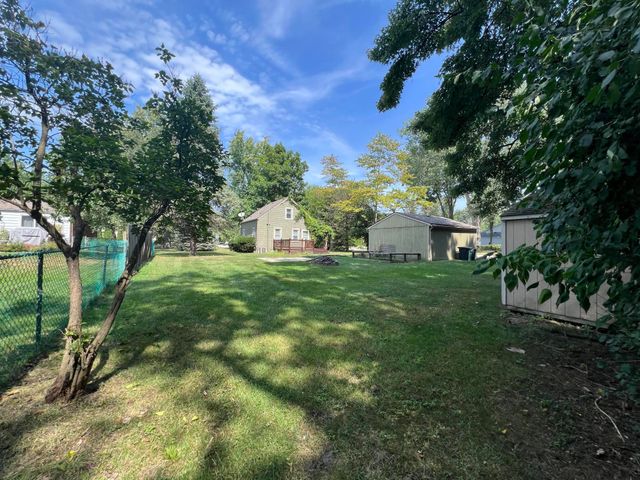 686 Troywood Drive, City Of Troy, MI 48083