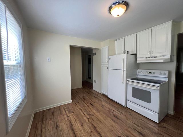686 Troywood Drive, City Of Troy, MI 48083