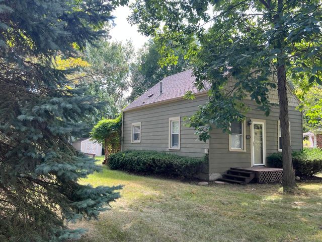 686 Troywood Drive, City Of Troy, MI 48083