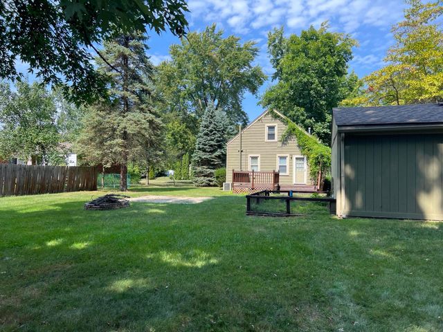 686 Troywood Drive, City Of Troy, MI 48083