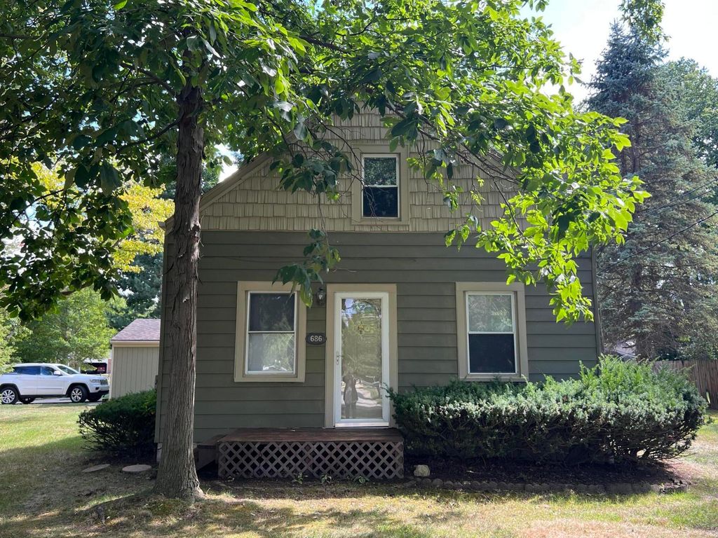 686 Troywood Drive, City Of Troy, MI 48083