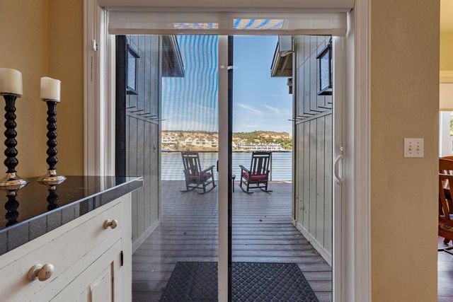 5105 Lakeshore Dr, Copperopolis, CA 95228