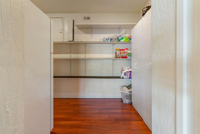 5105 Lakeshore Dr, Copperopolis, CA 95228