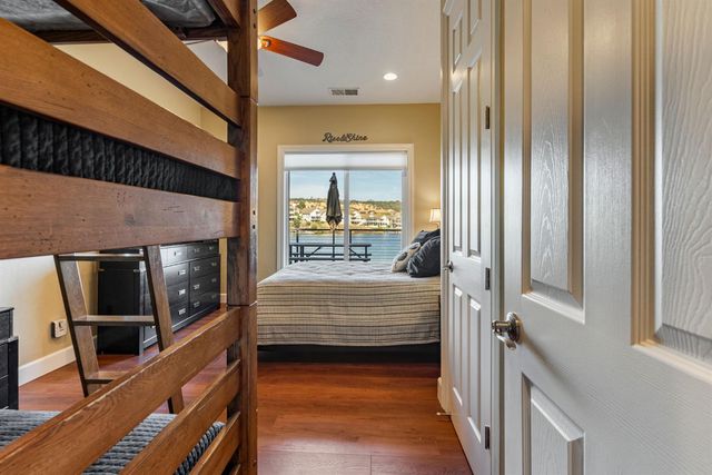 5105 Lakeshore Dr, Copperopolis, CA 95228