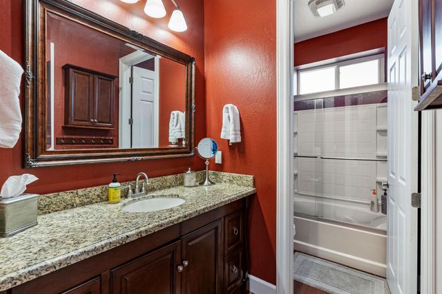 5105 Lakeshore Dr, Copperopolis, CA 95228