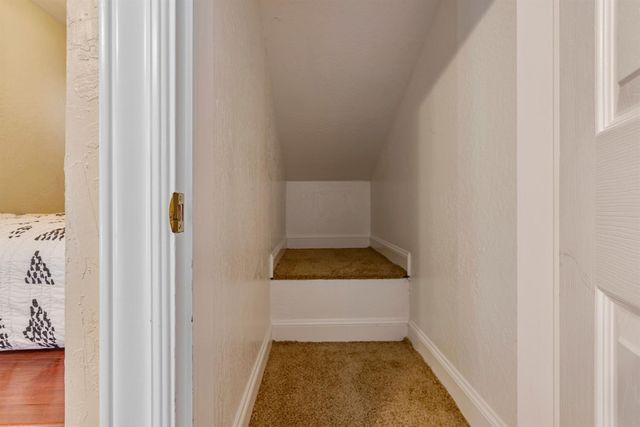 5105 Lakeshore Dr, Copperopolis, CA 95228