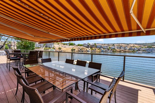 5105 Lakeshore Dr, Copperopolis, CA 95228