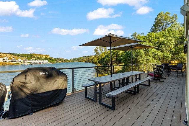 5105 Lakeshore Dr, Copperopolis, CA 95228