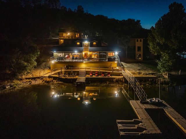 5105 Lakeshore Dr, Copperopolis, CA 95228