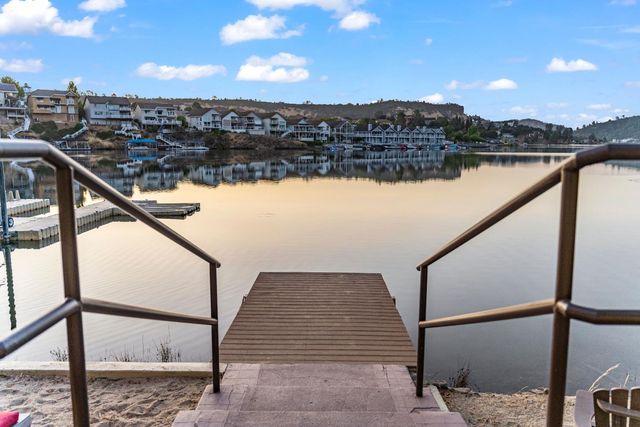 5105 Lakeshore Dr, Copperopolis, CA 95228